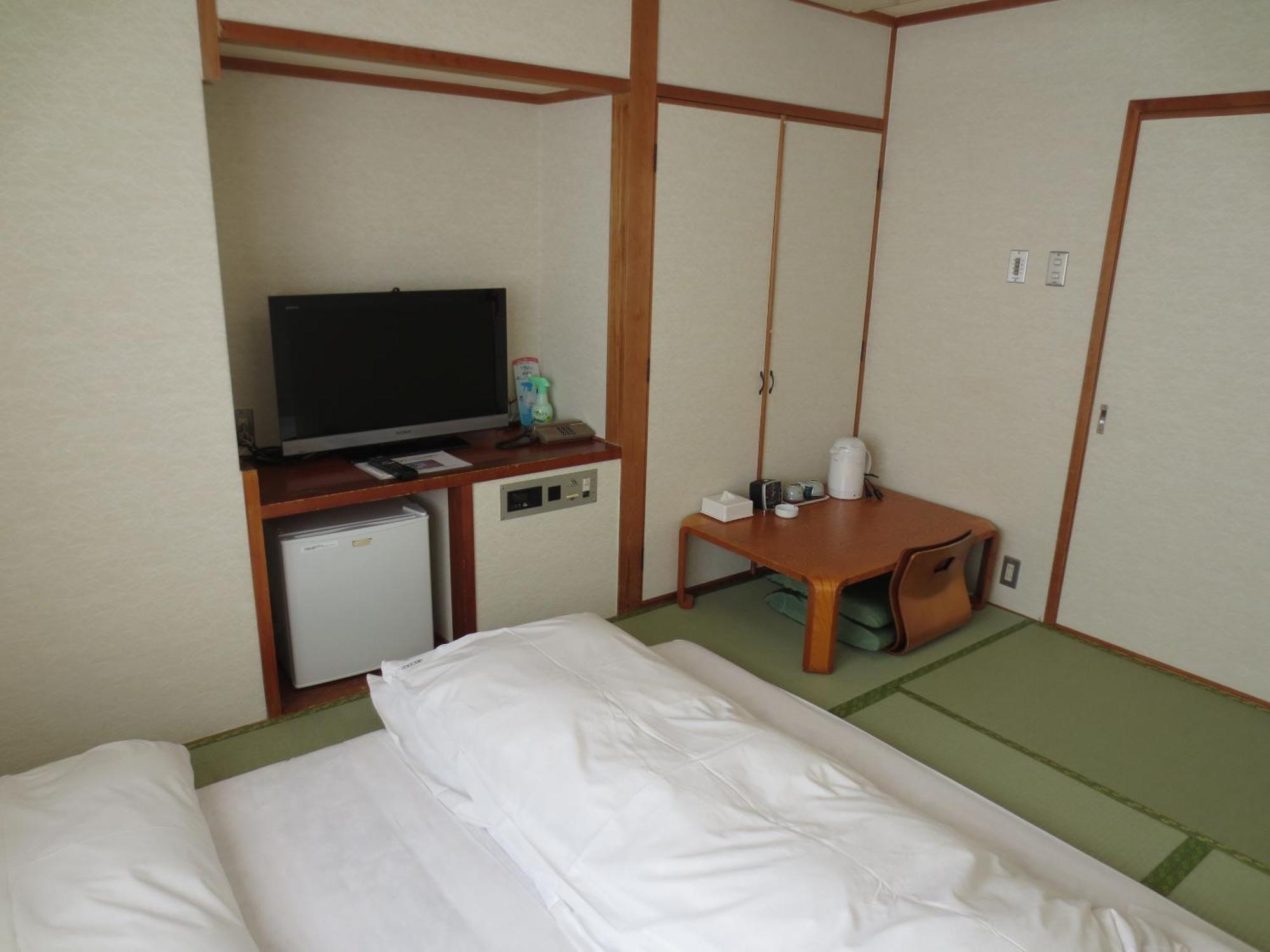 Hotel Minatoya Kōchi Δωμάτιο φωτογραφία